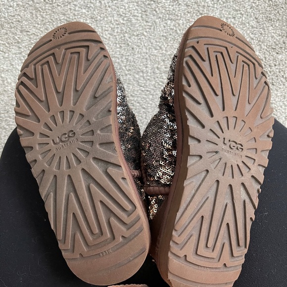 Reversible Cheetah Sequin UGGs - Picture 5 of 6